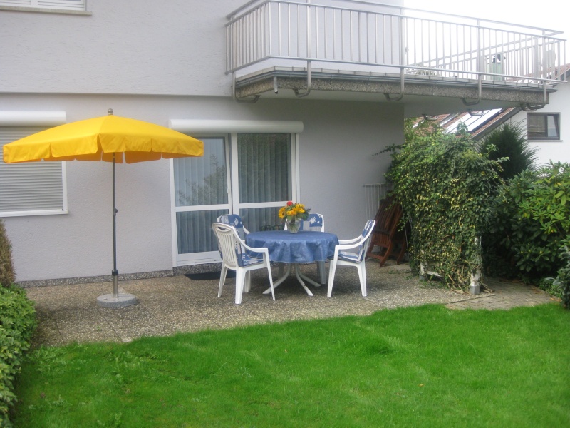 Terasse Landhaus Garten.jpg